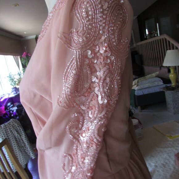 Dressy sequined dress - Picture 3 of 7